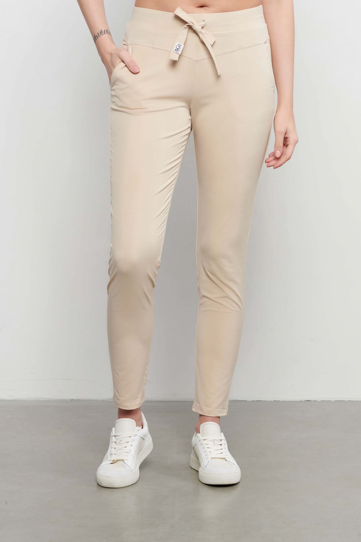 &Co Woman Peppe Travel Pant - Light Sand