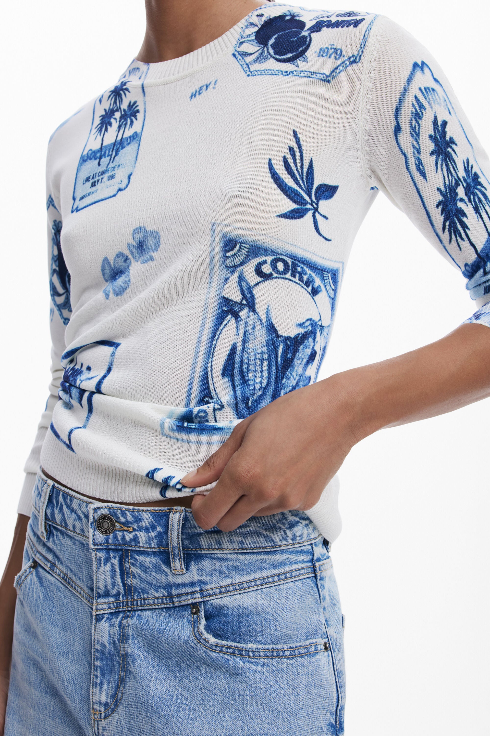 Desigual Tropical Stamps Sweater - White/ Blue