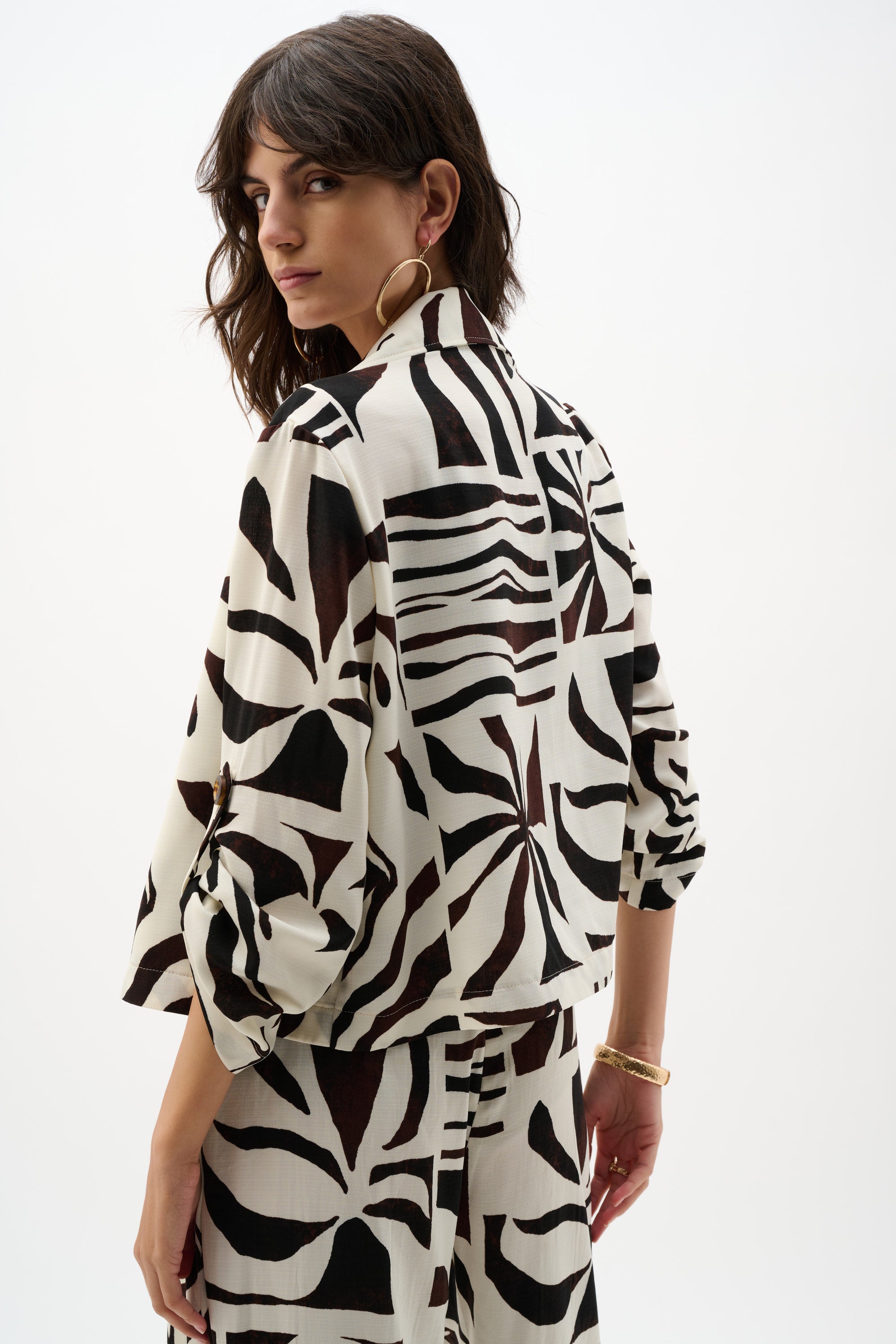 Joseph Ribkoff Tropical Print Boxy Blazer 262193 - Beige/ Multi