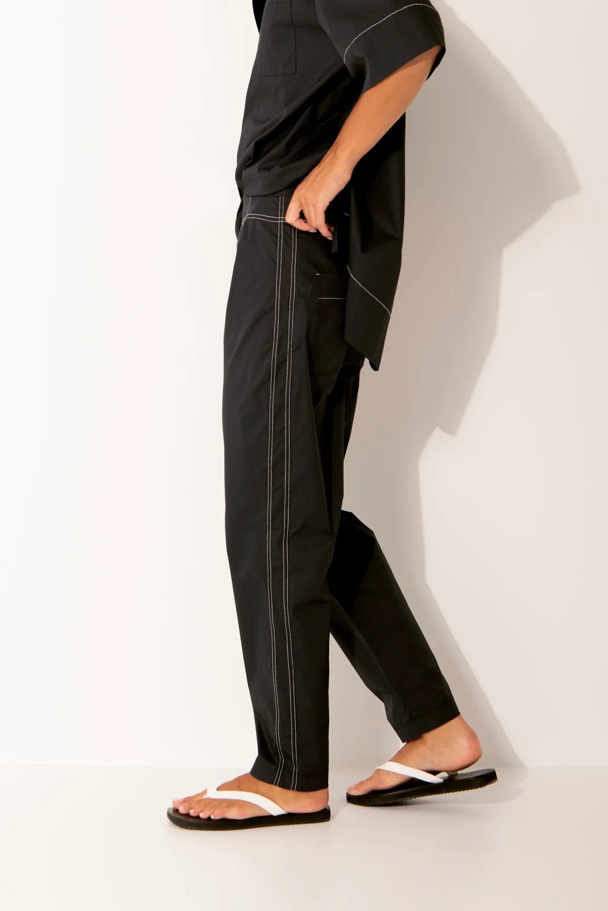 Lounge The Label Lefkada Slim Leg Pant - Black/ White