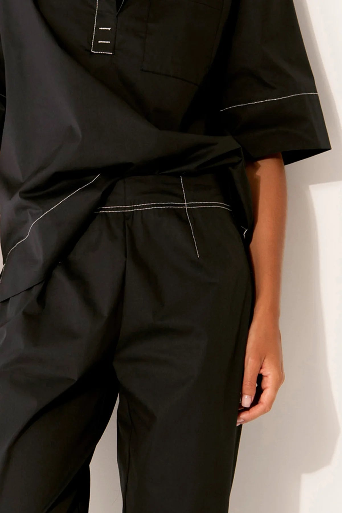 Lounge The Label Lefkada Slim Leg Pant - Black/ White