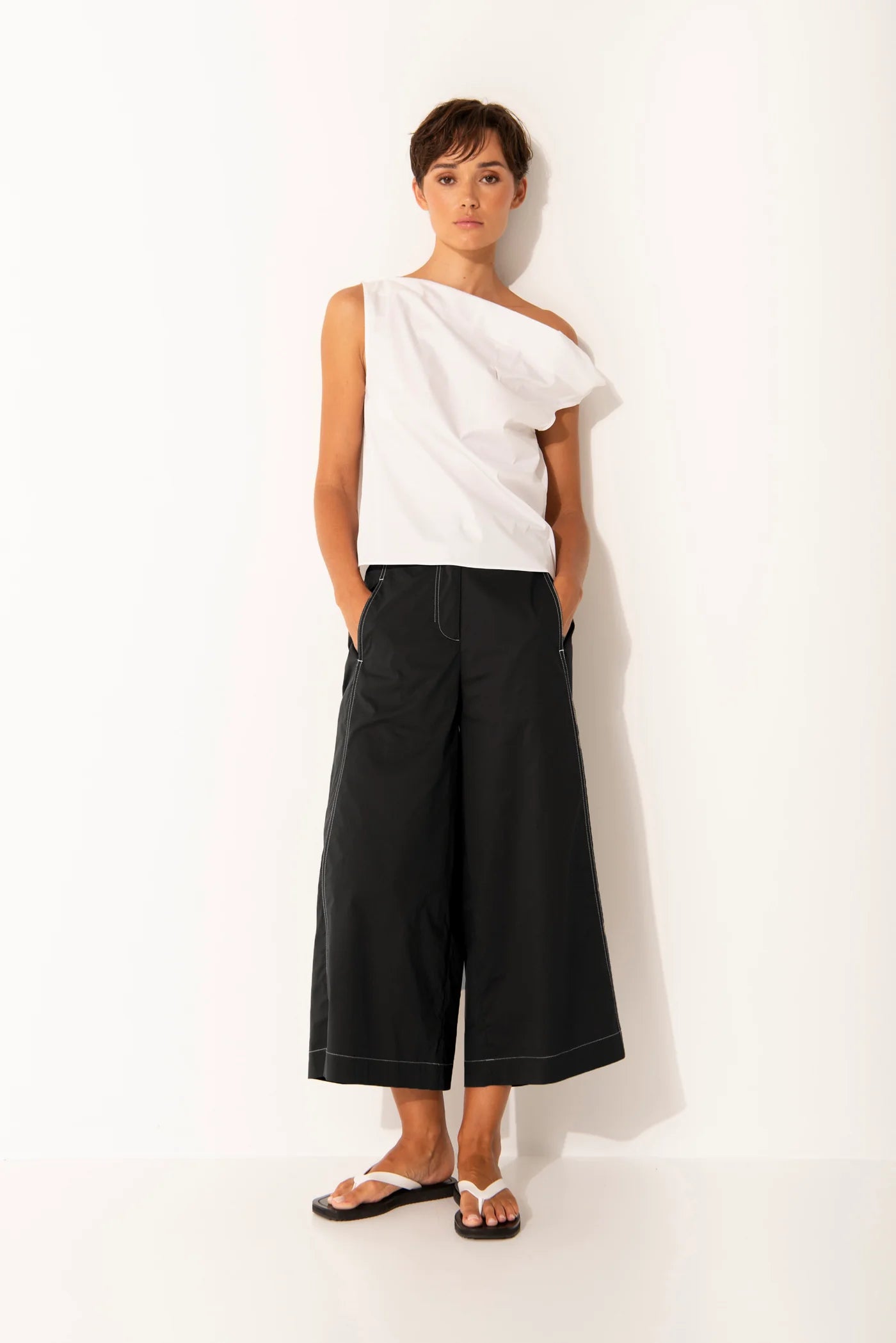 Lounge The Label Montenegro Wide Leg Cropped Pants - Black/ White