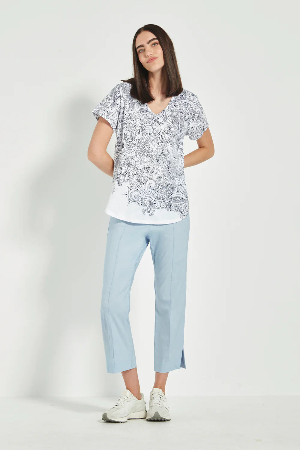 Verge Capricorn Top - White/ Navy