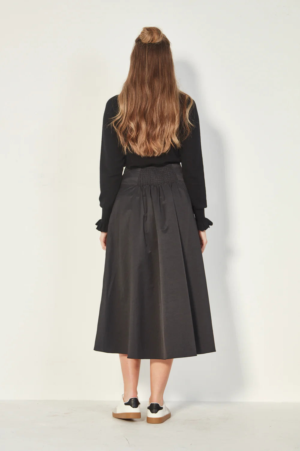 Verge Stroll Skirt - Black