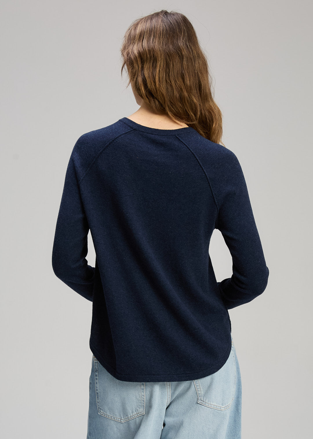 Zaket & Plover Curved Hem Essential Pullover - 2 Colours