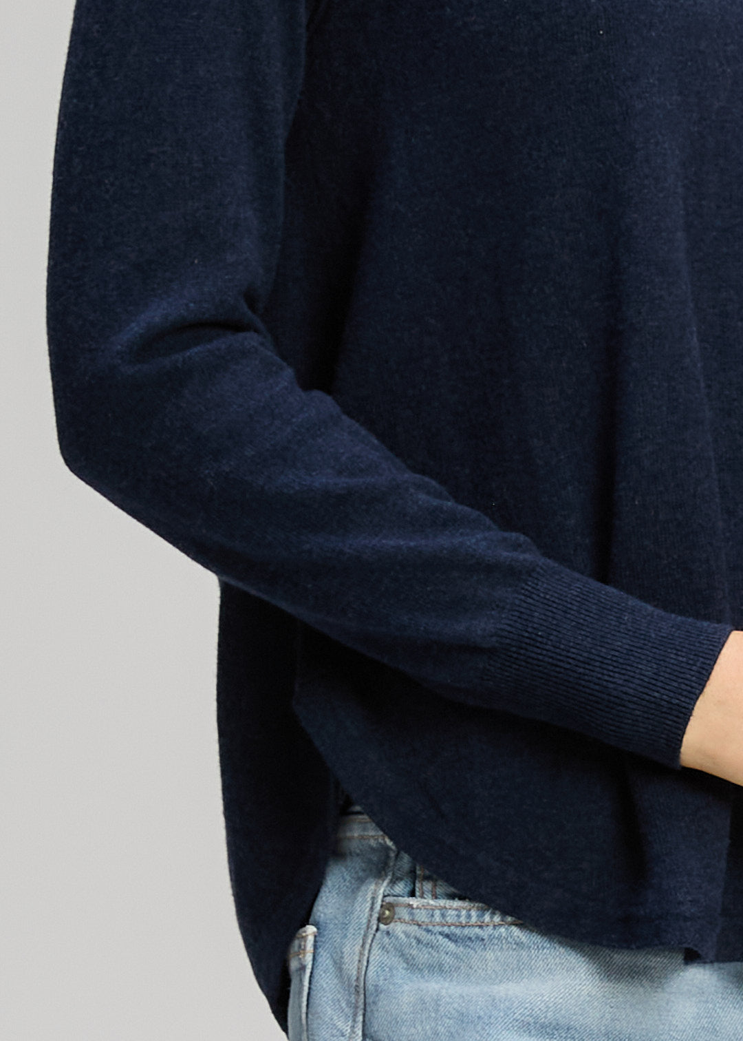 Zaket & Plover Curved Hem Essential Pullover - 2 Colours